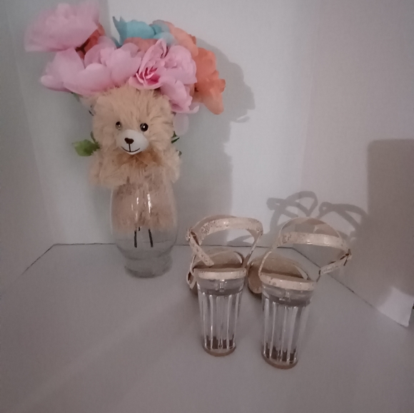 MADELINE STUART Women's Tan/Gold Sandals 4" Clear Block Heel Size 10 M Open Toe. - Picture 3 of 6